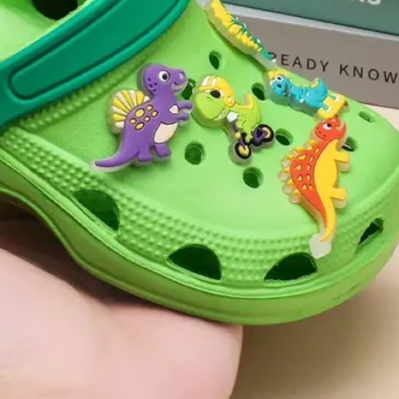 UNISEX Clogs with Cute Dinosaur Charms (Jibbitz) BRAND NEW - Picture 2 of 7